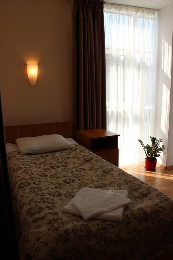 Gostinitsa Akademicheskaya Kaliningrad Hotel ภายนอก รูปภาพ